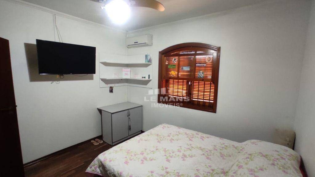 Casa à venda com 4 quartos, 196m² - Foto 18