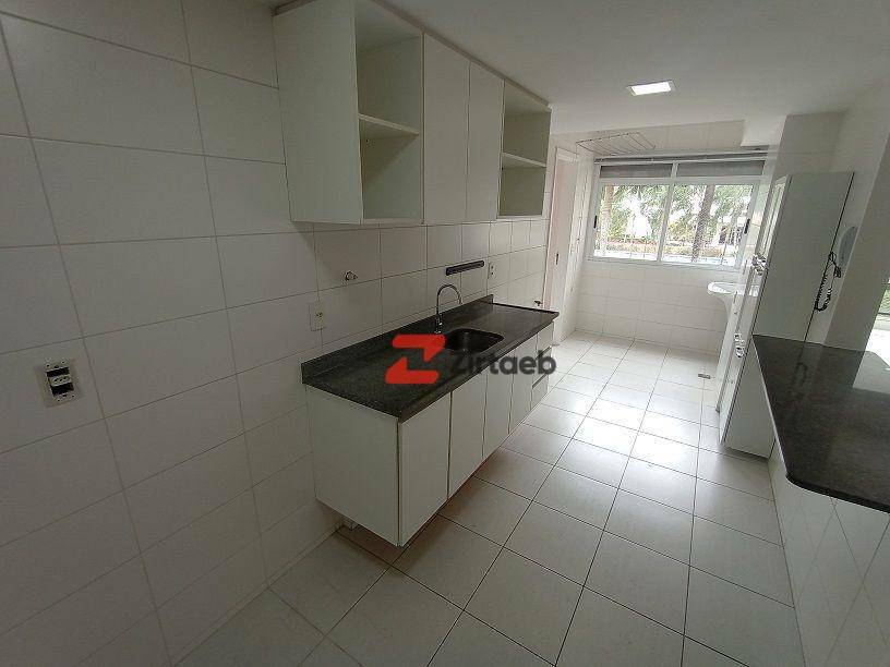 Apartamento para alugar com 3 quartos, 115m² - Foto 8