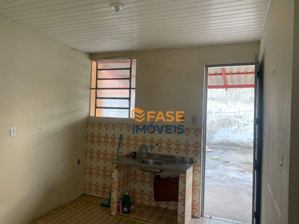 Casa à venda com 2 quartos, 80m² - Foto 7