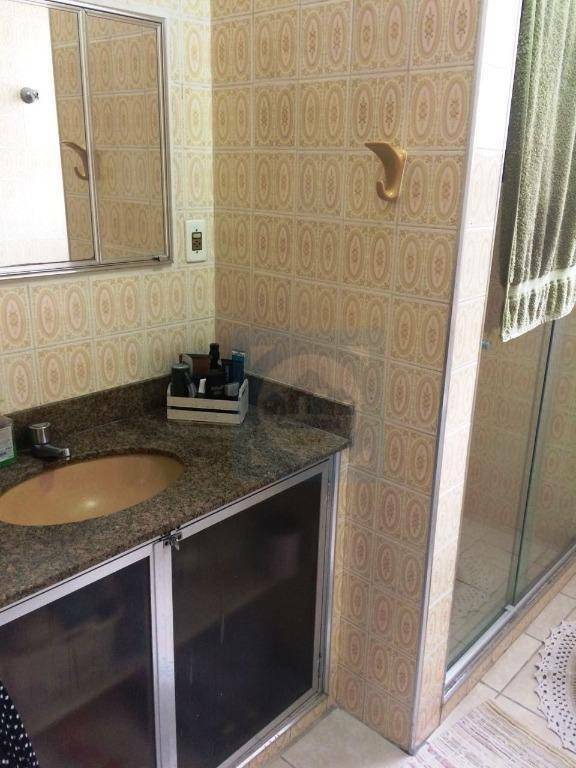 Casa de Condomínio à venda com 3 quartos, 215m² - Foto 40