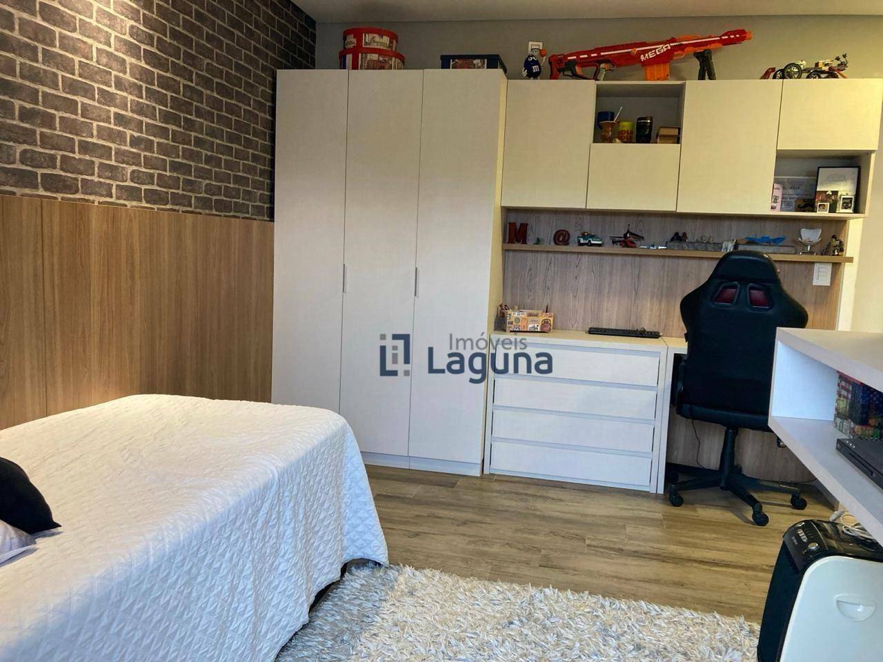 Apartamento à venda com 4 quartos, 205m² - Foto 22