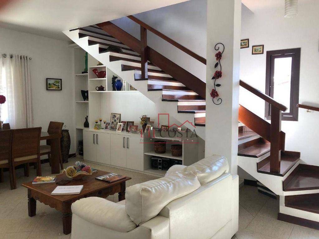 Casa de Condomínio à venda com 5 quartos, 274m² - Foto 3