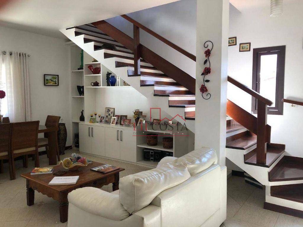 Casa de Condomínio à venda com 4 quartos, 240m² - Foto 3