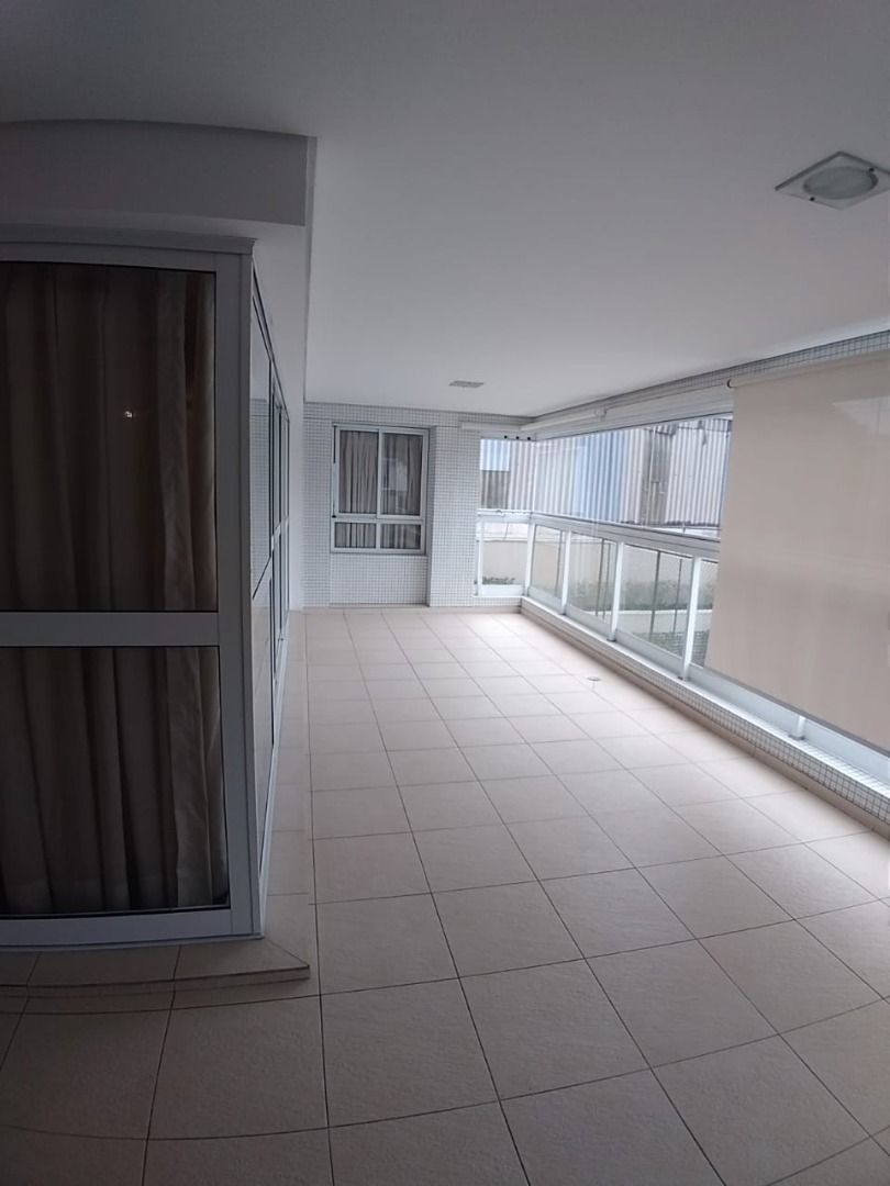 Apartamento à venda com 4 quartos, 245m² - Foto 11