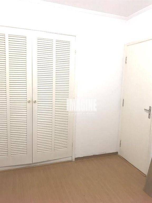 Apartamento à venda com 2 quartos, 62m² - Foto 4