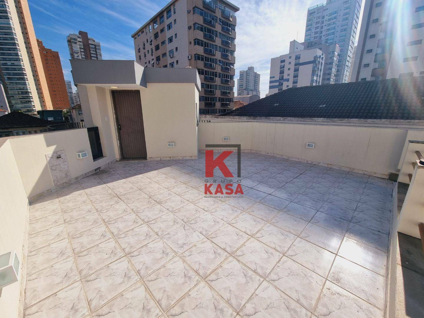 Casa à venda e aluguel com 3 quartos, 339m² - Foto 5