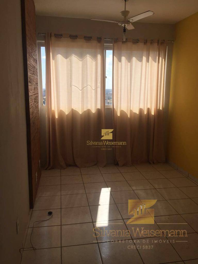 Apartamento à venda com 2 quartos, 60m² - Foto 2