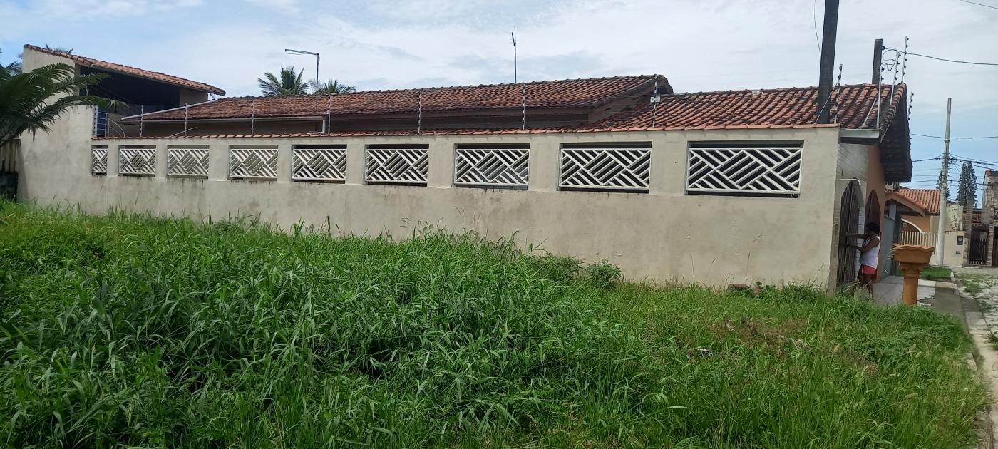 Casa à venda com 3 quartos, 150m² - Foto 2