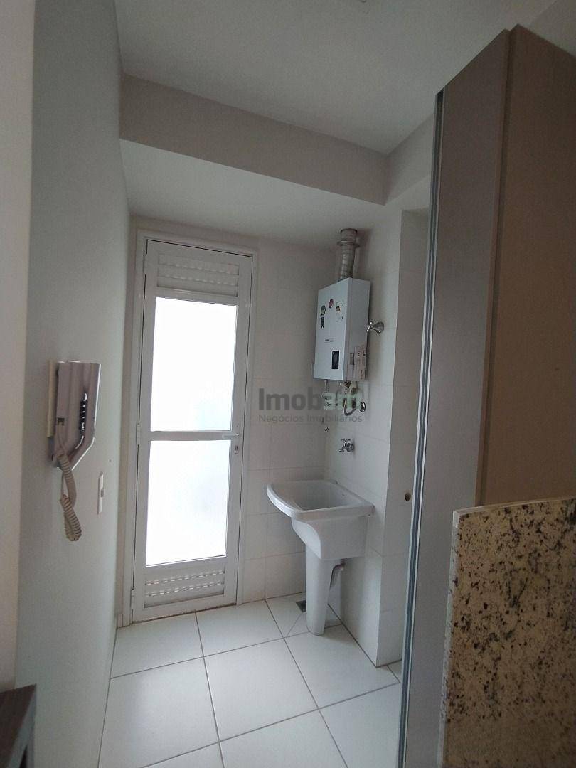 Apartamento à venda com 2 quartos, 77m² - Foto 4