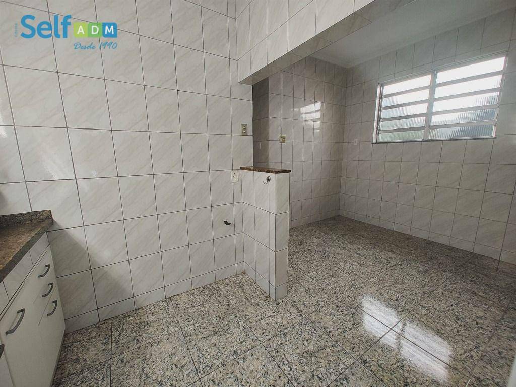 Casa de Condomínio para alugar com 4 quartos, 120m² - Foto 10