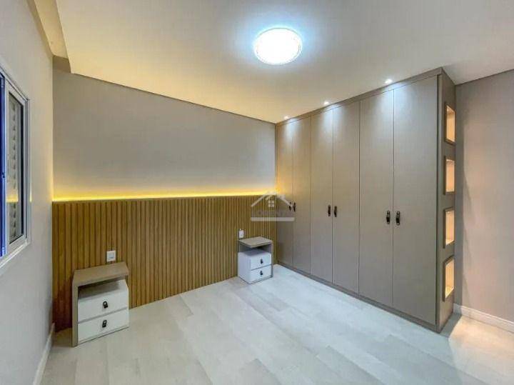 Casa à venda com 3 quartos, 216m² - Foto 16