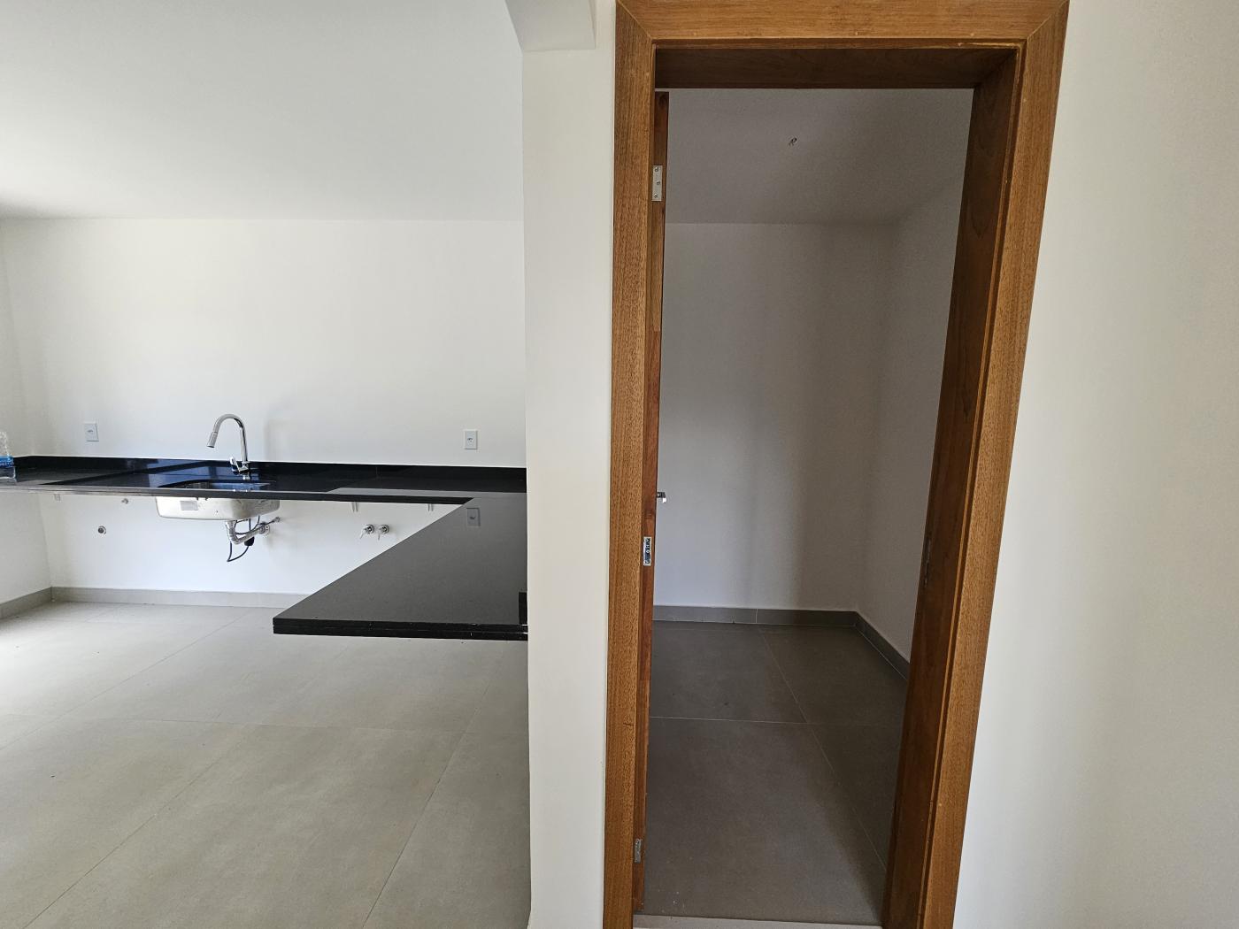 Casa à venda com 5 quartos, 262m² - Foto 13