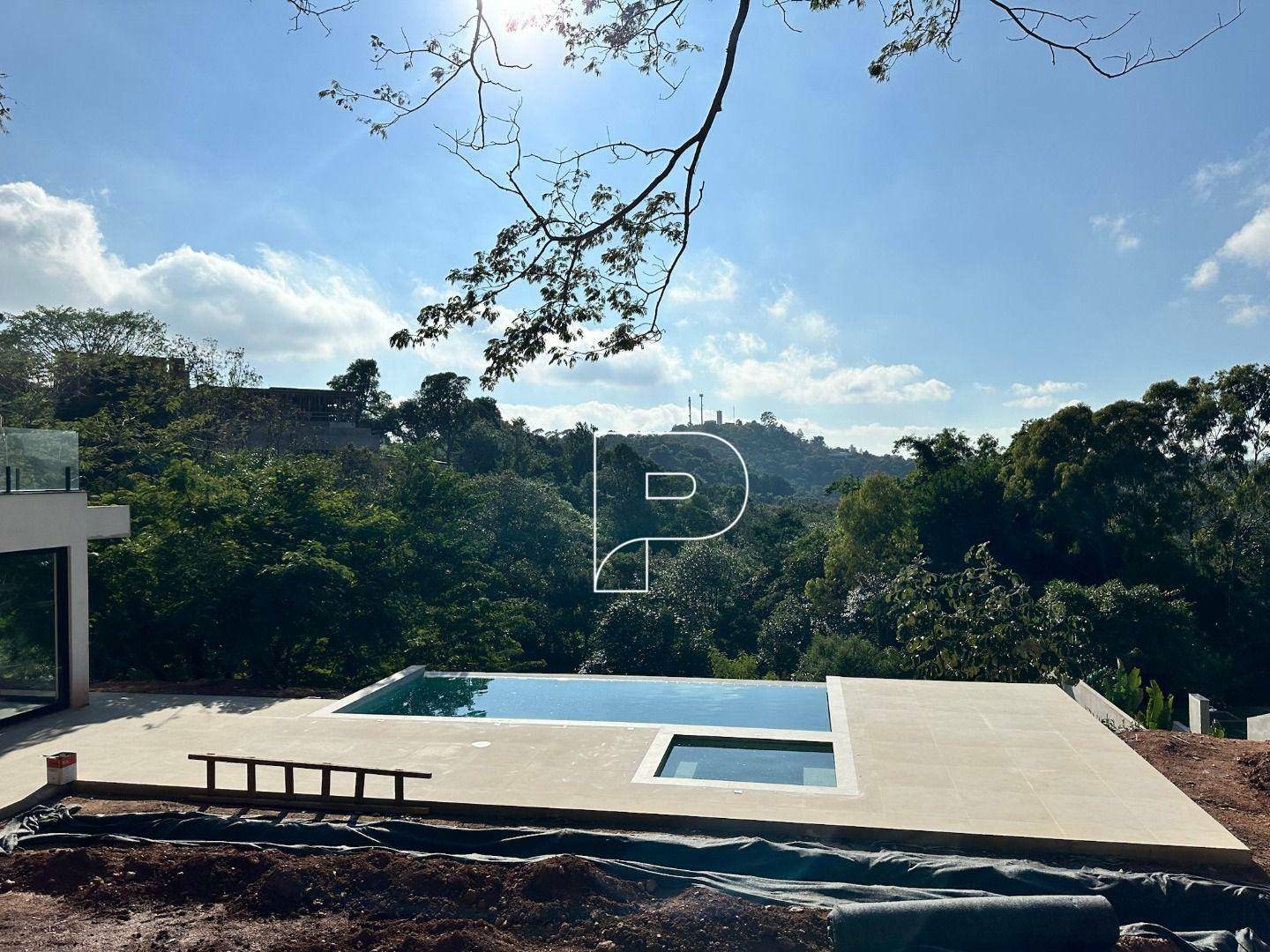 Casa de Condomínio à venda com 5 quartos, 276m² - Foto 3