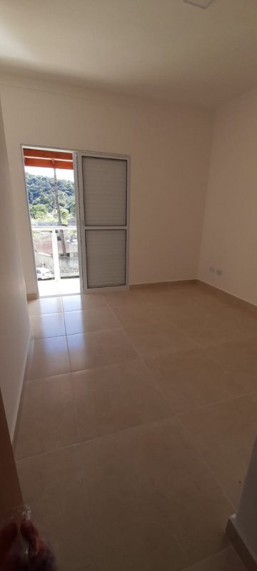 Casa à venda com 2 quartos, 84m² - Foto 2