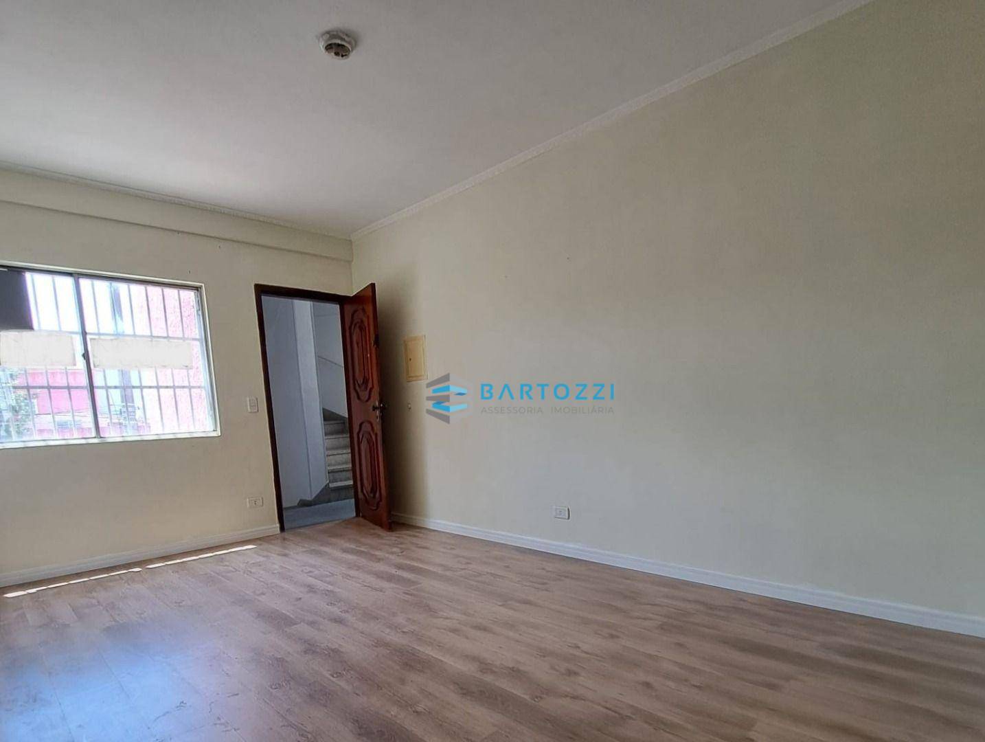 Apartamento à venda com 2 quartos, 72m² - Foto 1