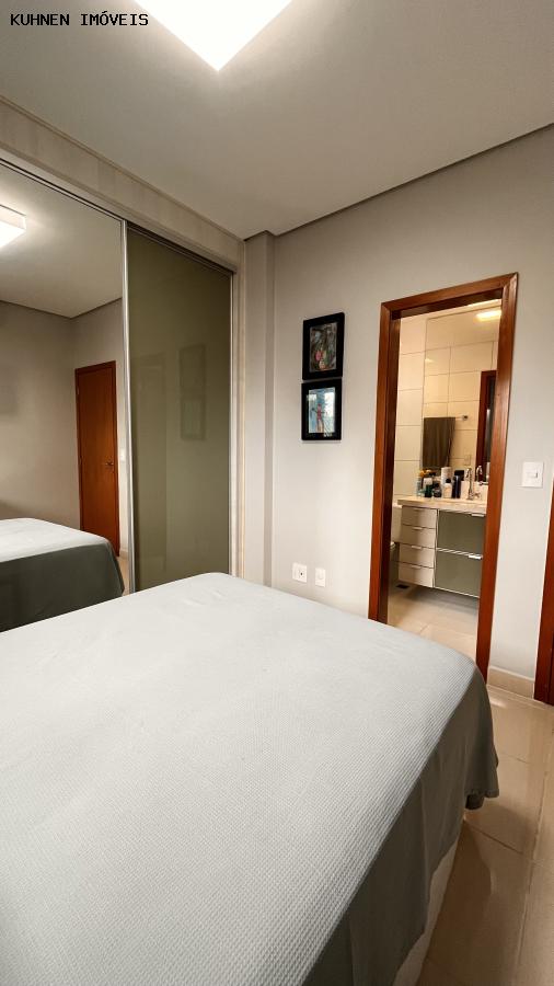 Apartamento à venda com 3 quartos, 125m² - Foto 18