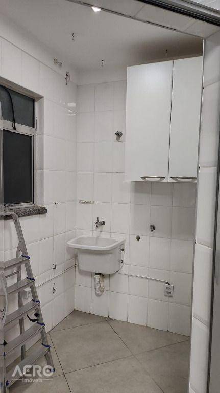 Apartamento à venda com 2 quartos, 75m² - Foto 12