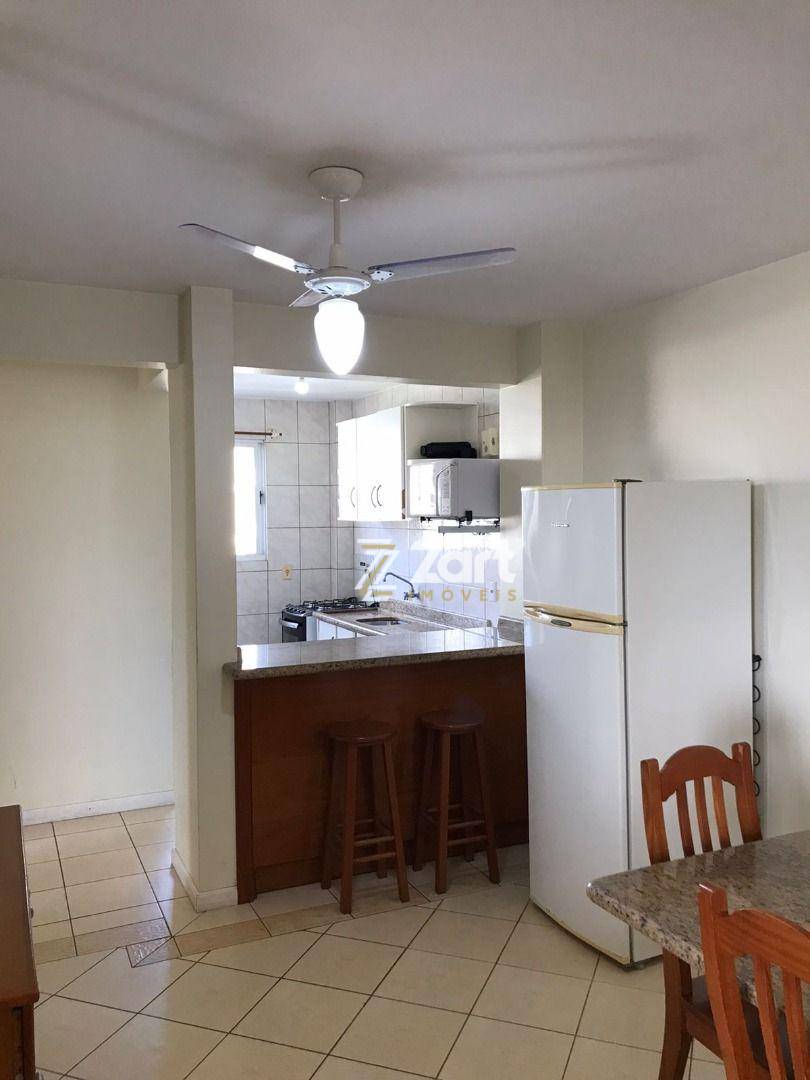 Apartamento à venda com 2 quartos, 80m² - Foto 4