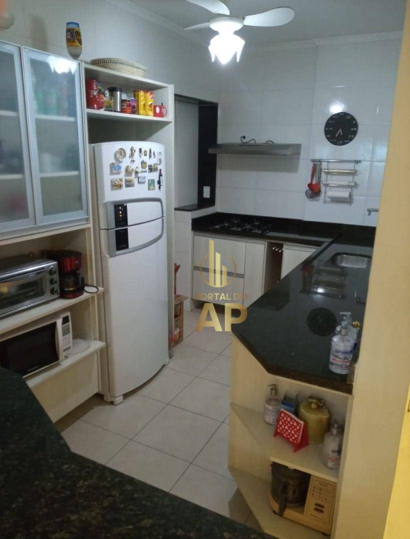 Apartamento à venda com 3 quartos, 98m² - Foto 9