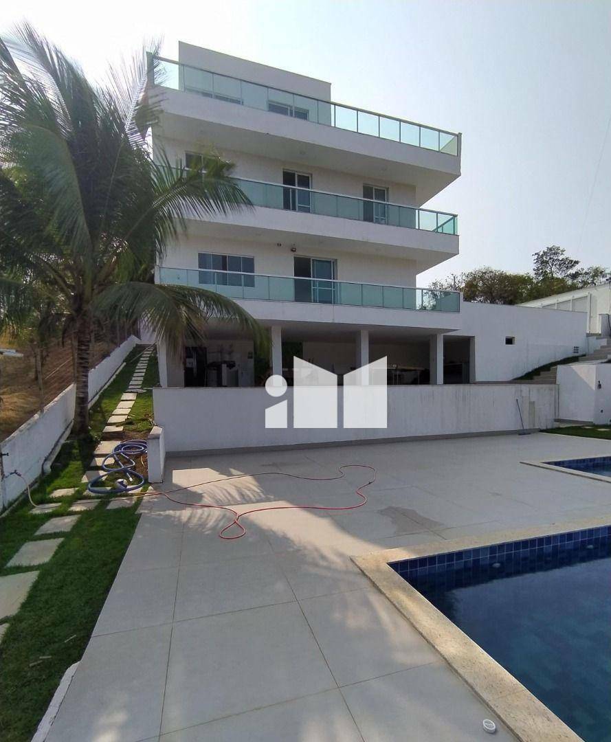 Casa à venda com 4 quartos, 680m² - Foto 1