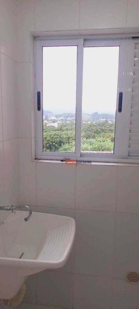 Apartamento à venda com 2 quartos, 87m² - Foto 2