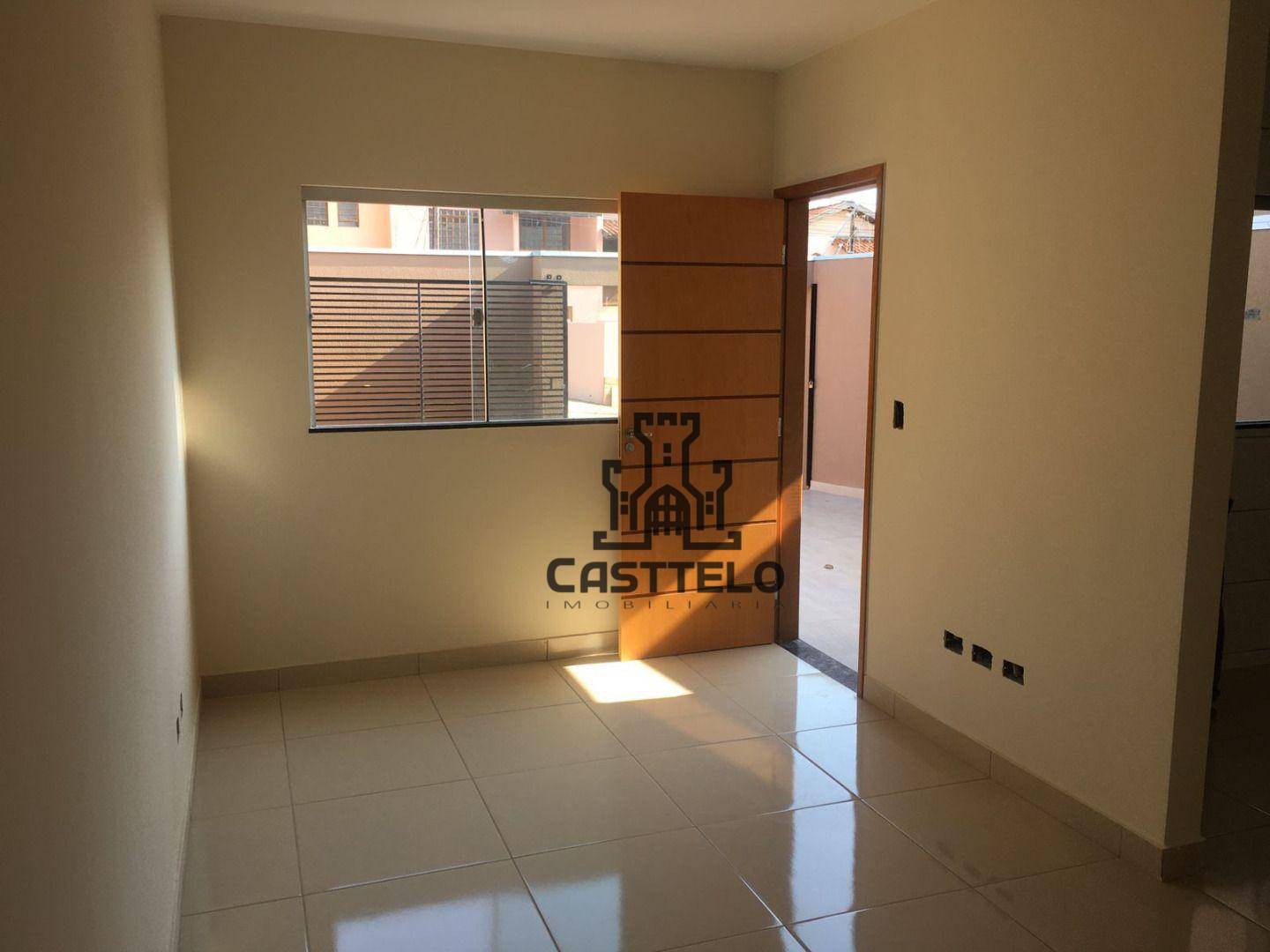 Casa à venda com 3 quartos, 66m² - Foto 4