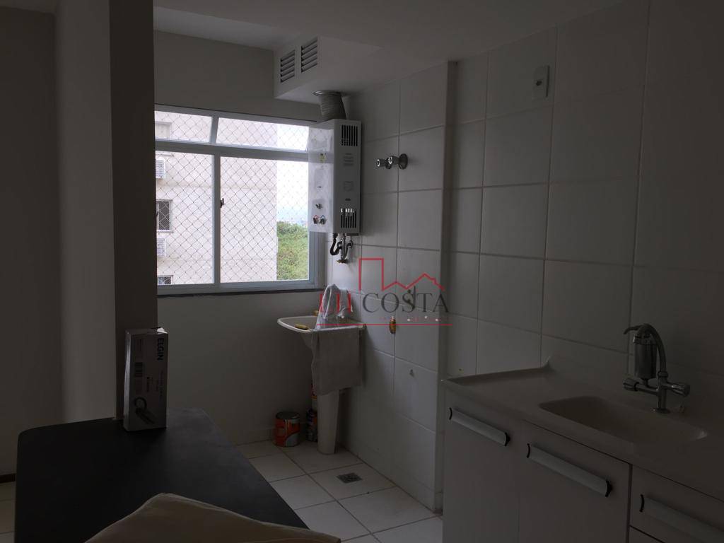 Apartamento à venda com 2 quartos, 60m² - Foto 3