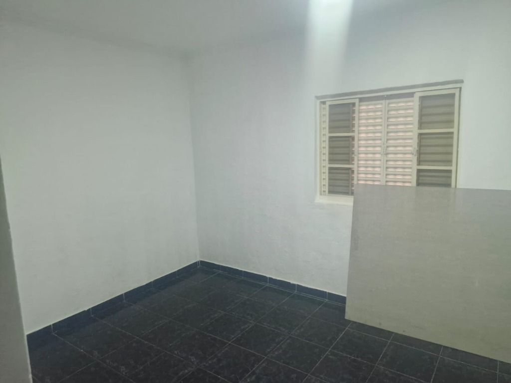 Casa à venda com 2 quartos, 169m² - Foto 19