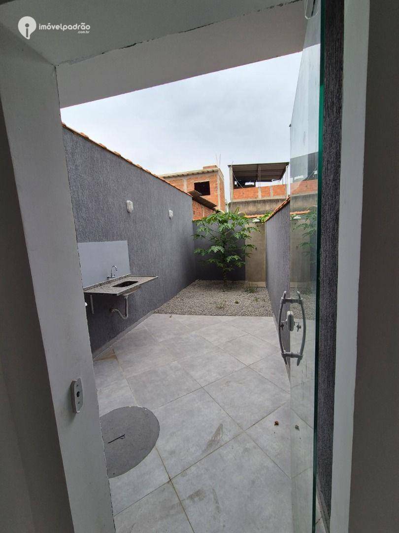 Casa à venda com 2 quartos, 80m² - Foto 8