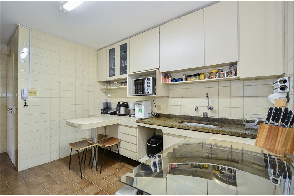 Apartamento à venda com 3 quartos, 141m² - Foto 25