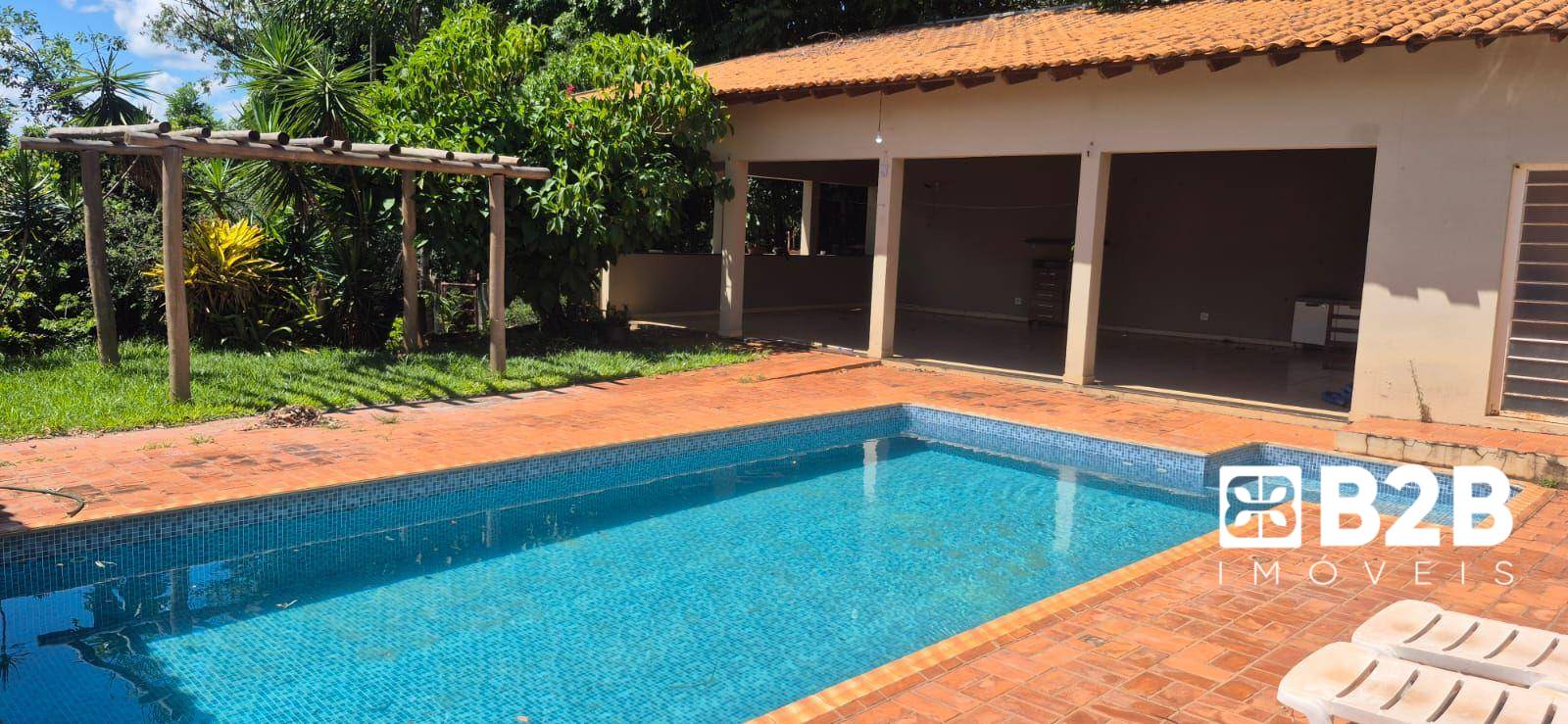 Chácara, 3 quartos, 1120 m² - Foto 1