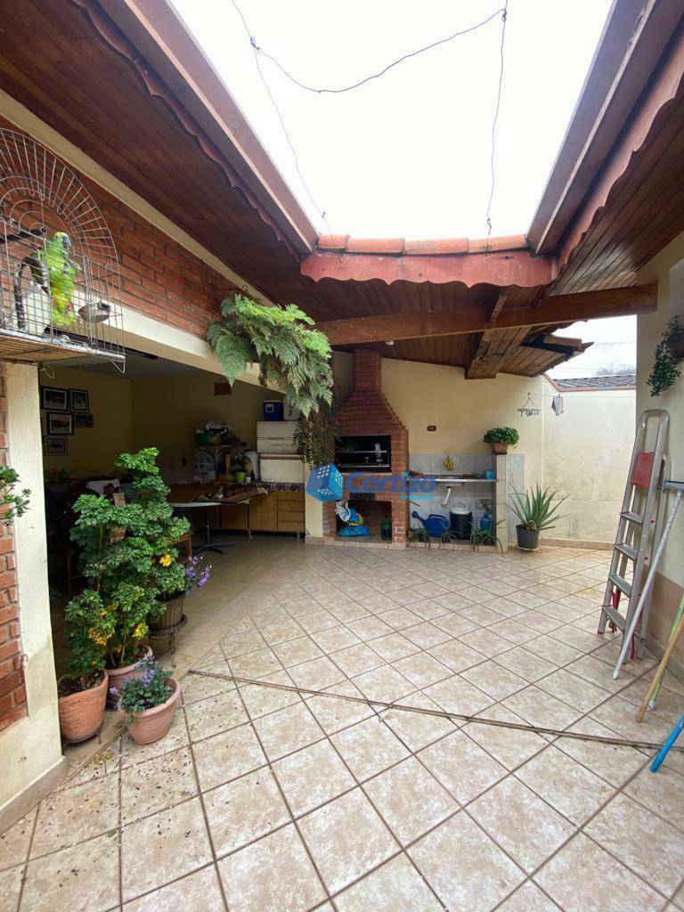 Casa à venda com 3 quartos, 175m² - Foto 5