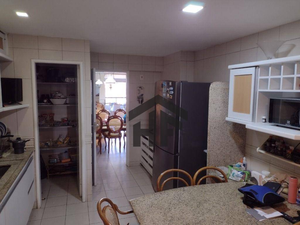 Apartamento à venda com 4 quartos, 194m² - Foto 20