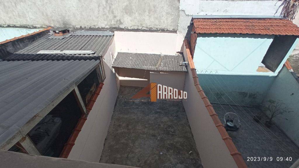 Sobrado à venda com 2 quartos, 90m² - Foto 12