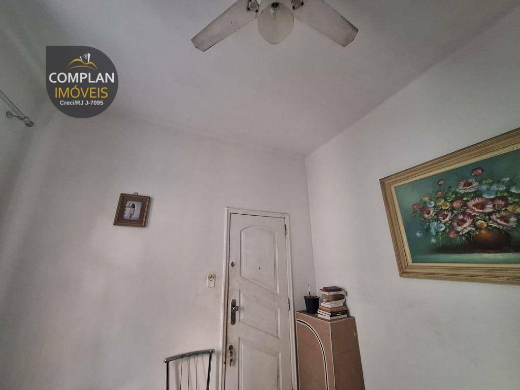 Apartamento à venda com 1 quarto, 47m² - Foto 2