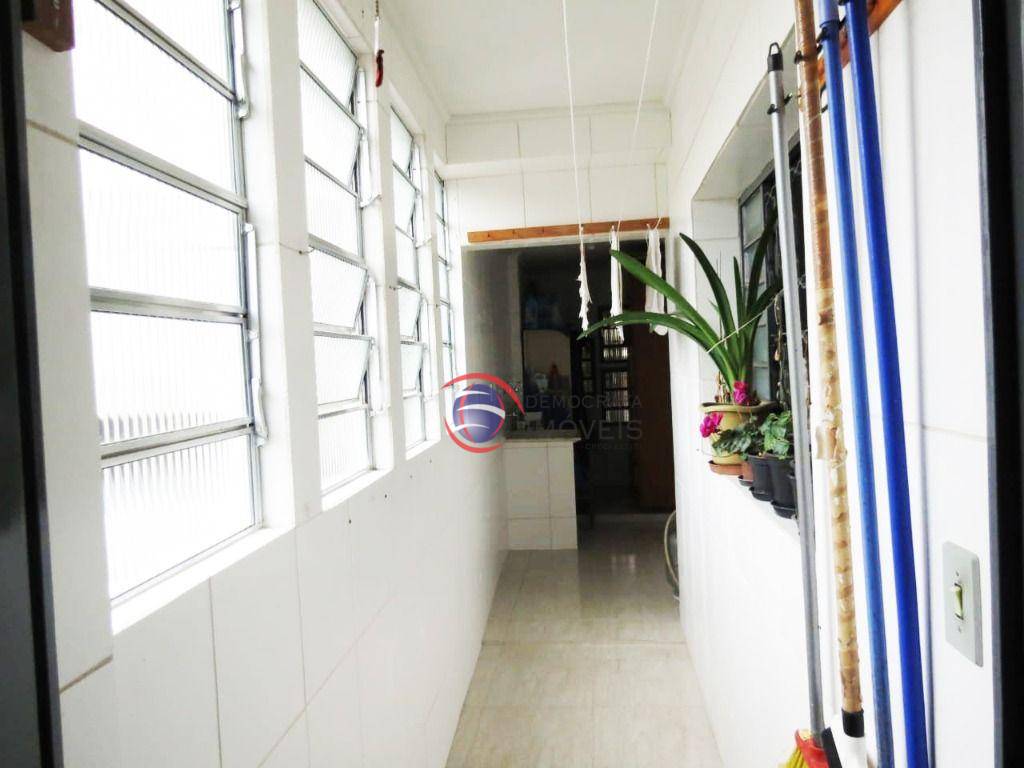 Sobrado à venda com 3 quartos, 188m² - Foto 3