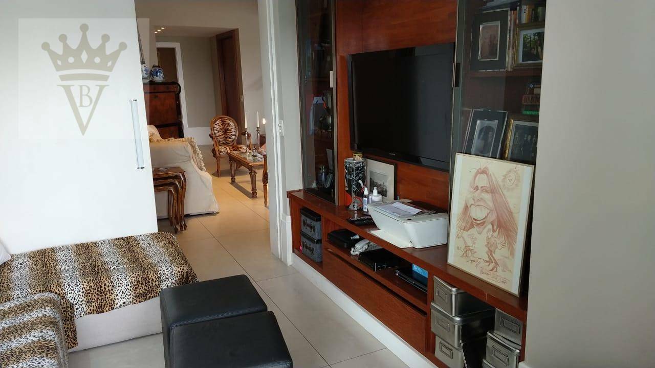 Apartamento à venda com 4 quartos, 240m² - Foto 8