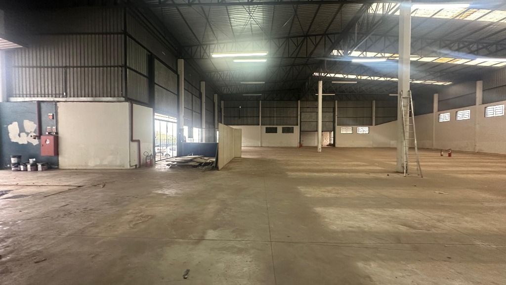 Depósito-Galpão-Armazém para alugar, 1500m² - Foto 5