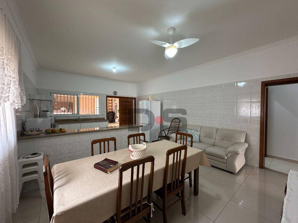 Casa, 3 quartos, 180 m² - Foto 4