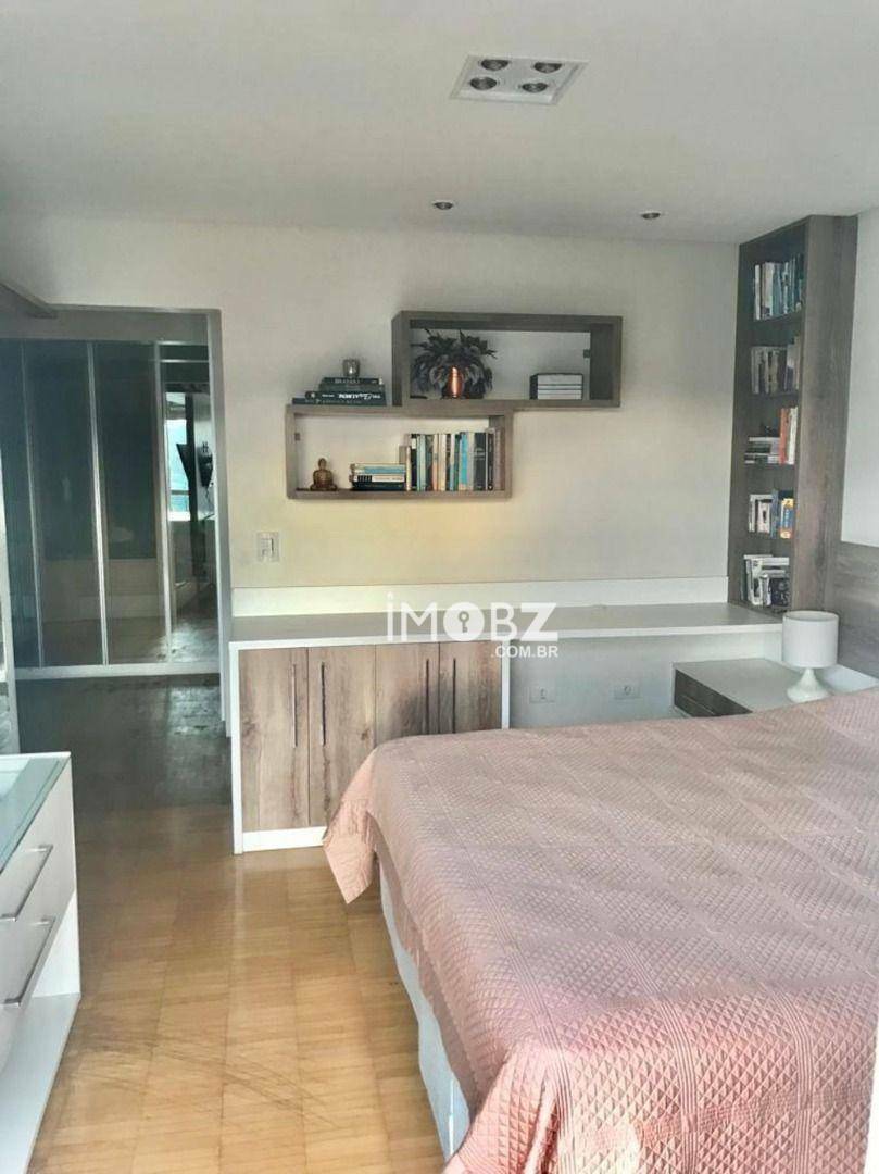 Apartamento à venda com 4 quartos, 211m² - Foto 13