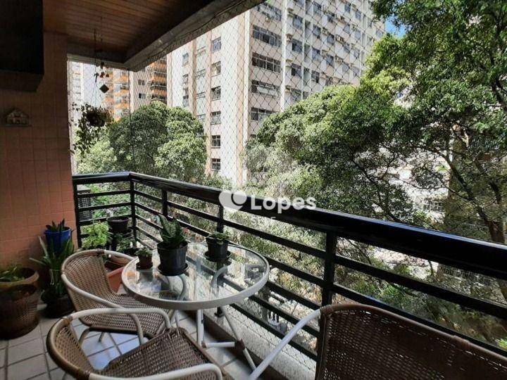 Apartamento à venda com 4 quartos, 162m² - Foto 2