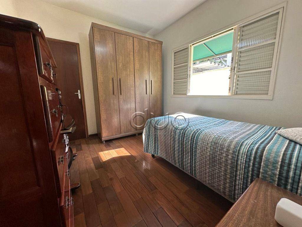 Casa à venda com 5 quartos, 231m² - Foto 9