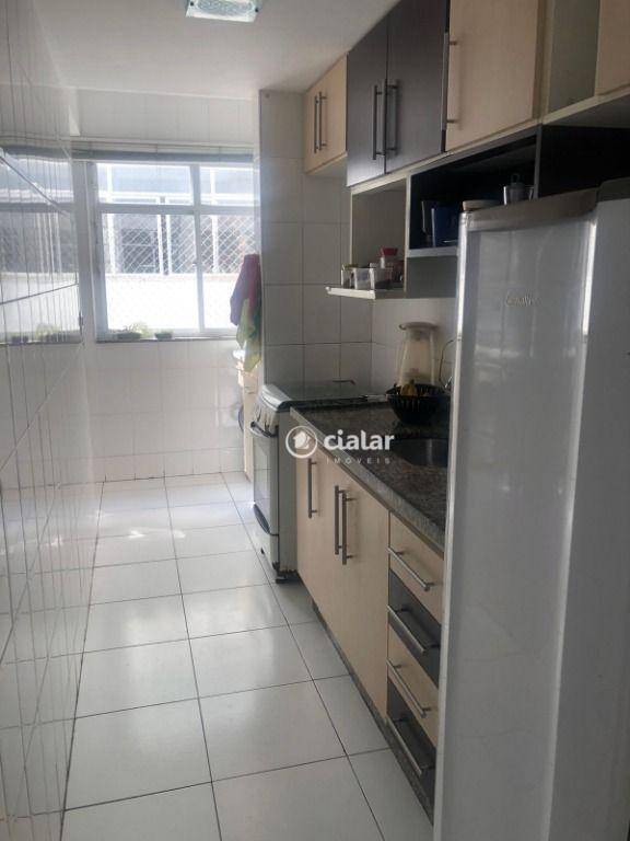 Apartamento à venda com 2 quartos, 62m² - Foto 9