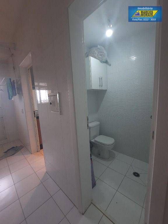 Apartamento à venda e aluguel com 3 quartos, 196m² - Foto 9