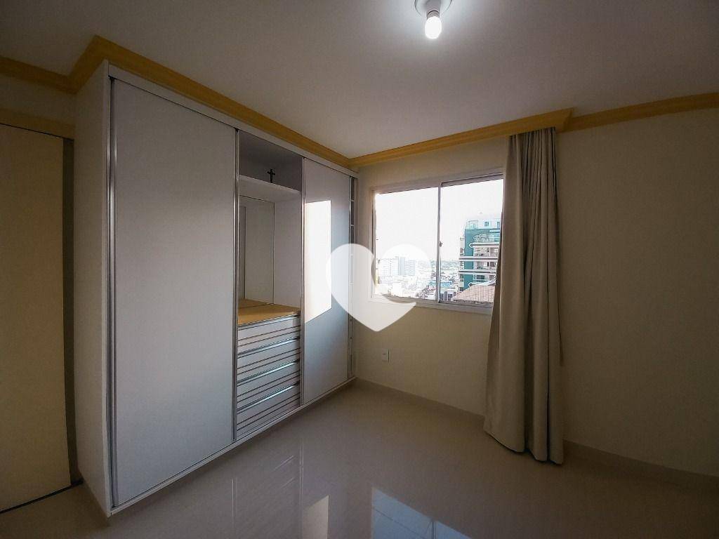 Apartamento à venda com 5 quartos, 203m² - Foto 17