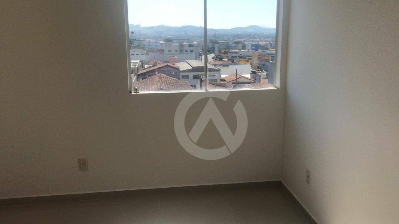 Apartamento à venda com 2 quartos, 75m² - Foto 9