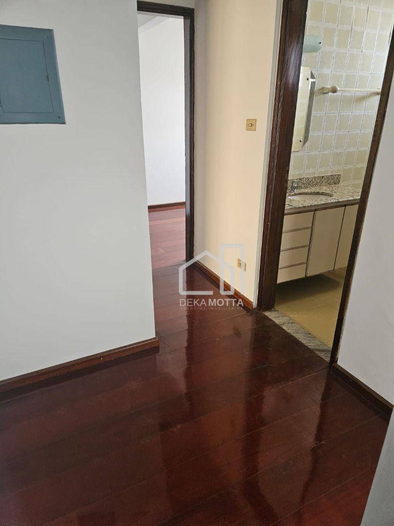 Apartamento à venda com 3 quartos, 117m² - Foto 12