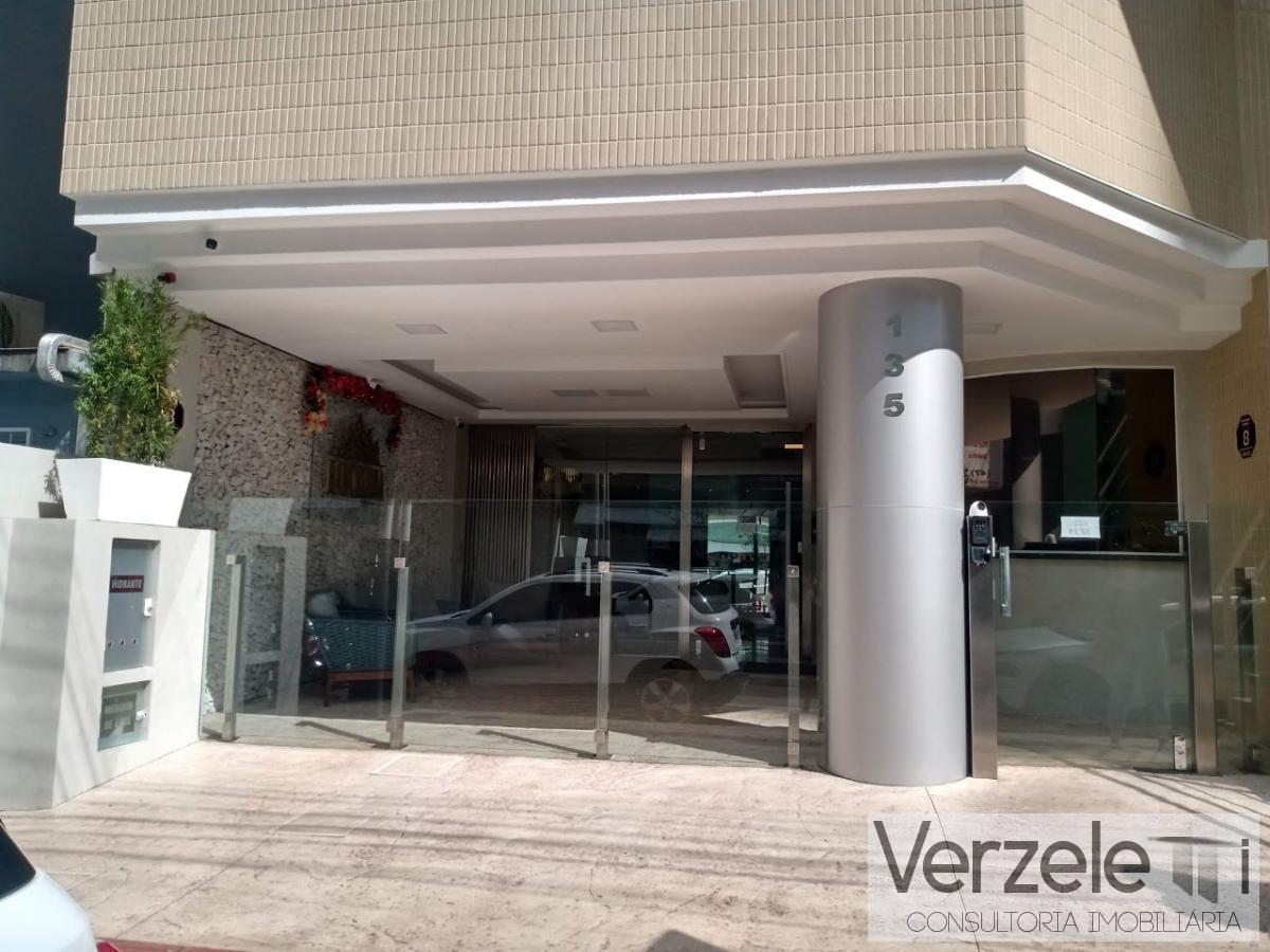 Apartamento à venda com 3 quartos, 105m² - Foto 2