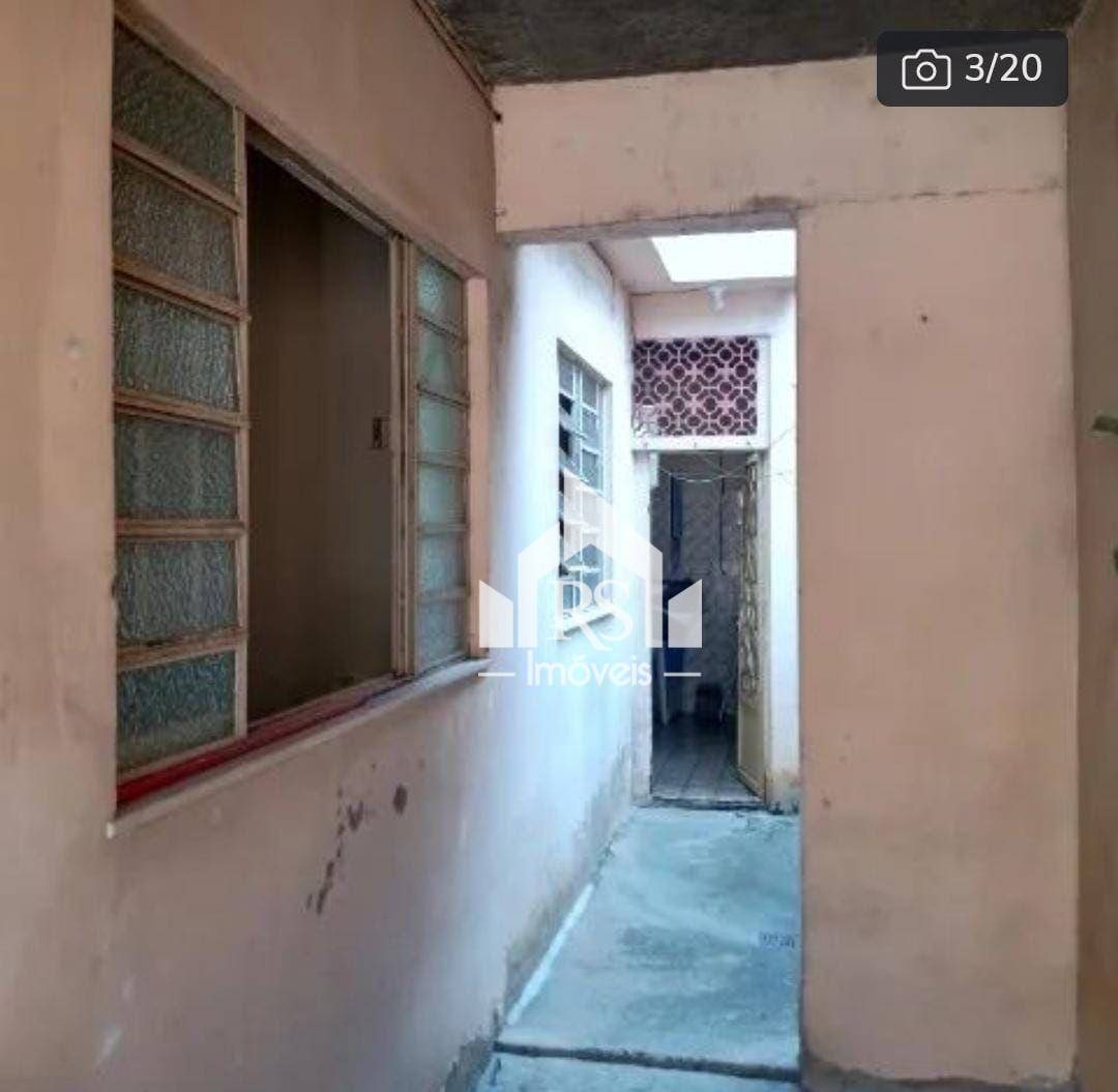 Casa à venda com 4 quartos, 1m² - Foto 3