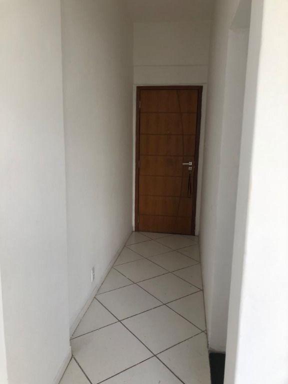 Apartamento à venda com 2 quartos, 71m² - Foto 6